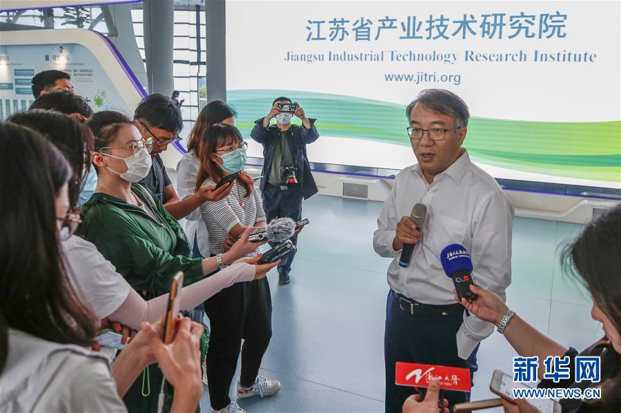 (在習近平新時代中國特色社會主義思想指引下——新時代新作為新篇章·習近平總書記關(guān)切事·圖文互動)(4)“從0到1”的堅守與突破:攀登科學(xué)高峰的那些“一生一事”