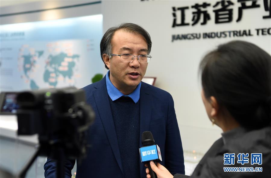 (在習近平新時代中國特色社會主義思想指引下——新時代新作為新篇章·習近平總書記關(guān)切事·圖文互動)(5)“從0到1”的堅守與突破:攀登科學(xué)高峰的那些“一生一事”