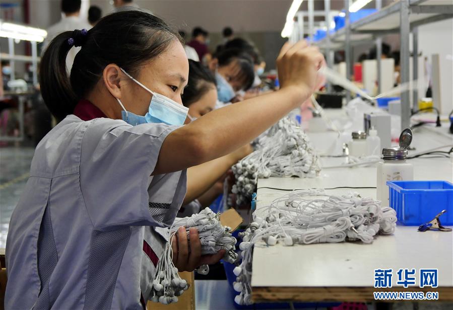 (決戰決勝脫貧攻堅·圖文互動)(12)同飲一江水 攜手“斬窮根”——深圳對口廣西河池、百色扶貧協作見聞