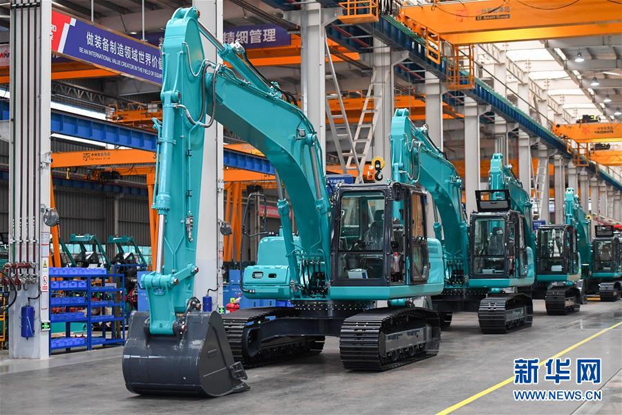 (落實“六穩(wěn)”“六保”企業(yè)見聞·圖文互動)(5)“智慧工廠”引領(lǐng)“生產(chǎn)節(jié)拍”——走進山河智能一探究竟