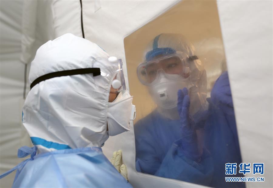 (抗疫一線醫(yī)務(wù)人員英雄群體·圖文互動(dòng))(7)沖鋒在抗疫一線的“科研鐵軍”——軍事科學(xué)院軍事醫(yī)學(xué)專(zhuān)家組抗擊新冠肺炎疫情記事