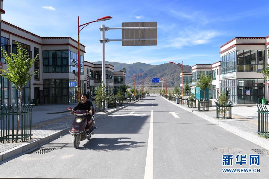 （新華全媒頭條&middot;走向我們的小康生活&middot;決戰(zhàn)決勝脫貧攻堅(jiān)&middot;圖文互動）（7）兩次遷徙&ldquo;搬窮&rdquo;記&mdash;&mdash;海拔最高縣雙湖的&ldquo;戰(zhàn)貧故事&rdquo;