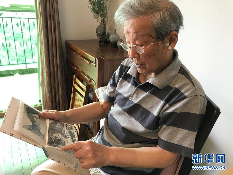 (紀念抗美援朝70周年·圖文互動)戰地金達萊,花兒為誰開?——記志愿軍老戰士文工隊員任紅舉