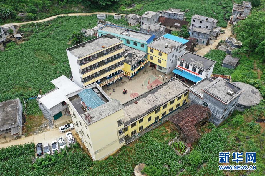 (新華全媒頭條·圖文互動)(14)決戰千山萬弄間——廣西“極貧角落”最后攻堅記