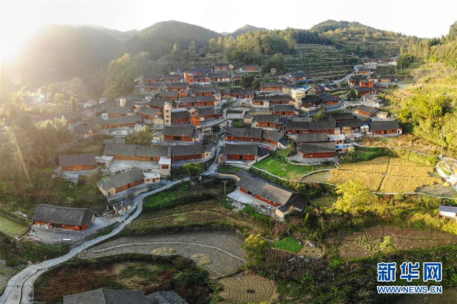 (新華全媒頭條·圖文互動)(6)決戰(zhàn)決勝奪取脫貧攻堅戰(zhàn)全面勝利——寫在第7個國家扶貧日之際