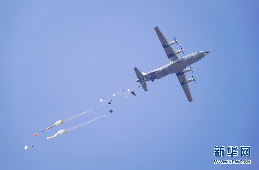 （在習近平強軍思想指引下&middot;我們在戰位報告&middot;圖文互動）（4）朵朵傘花綻放，勝戰精兵天降&mdash;&mdash;空降兵部隊某旅教導員余海龍帶領官兵傳承黃繼光精神記事