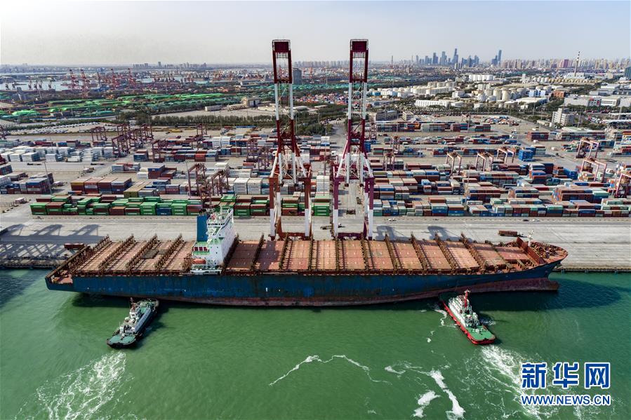 (新華全媒頭條·圖文互動)(7)歷史交匯點上的宏偉藍圖 ——《中共中央關于制定國民經濟和社會發展第十四個五年規劃和二〇三五年遠景目標的建議》誕生記