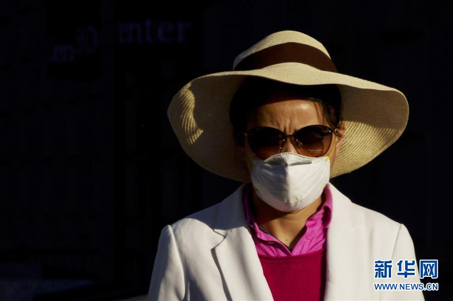 (國際疫情)(7)美國日增新冠確診病例超13萬 一周日均新增近10萬