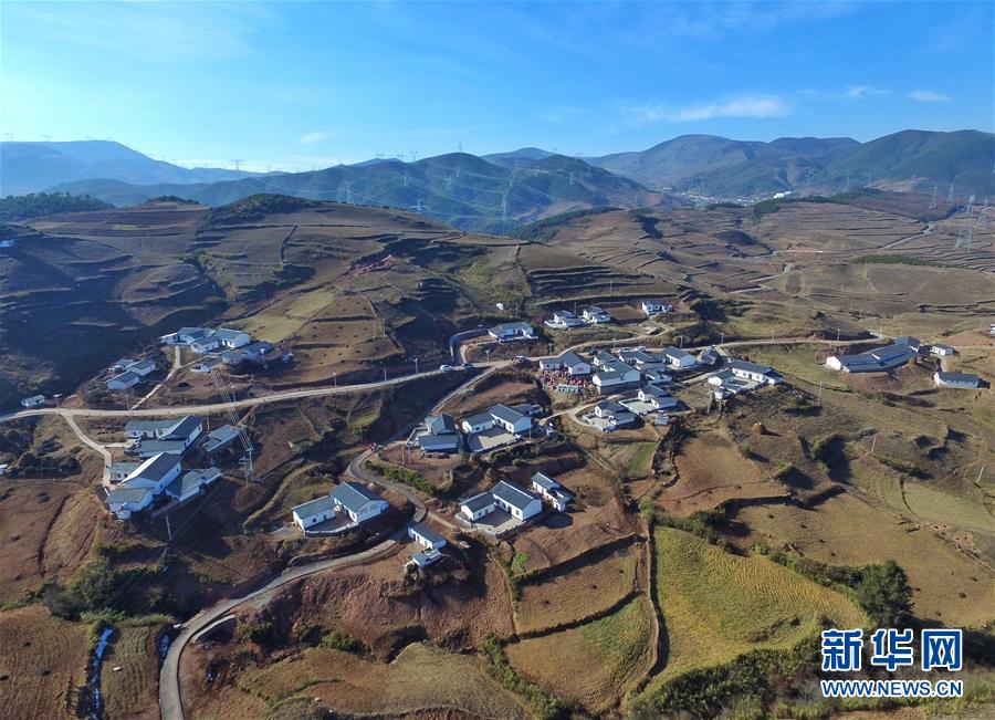 (新華全媒頭條·圖文互動(dòng))(10)潮起東方萬(wàn)象新——以習(xí)近平同志為核心的黨中央團(tuán)結(jié)帶領(lǐng)全黨全軍全國(guó)各族人民貫徹落實(shí)黨的十九大精神紀(jì)實(shí)