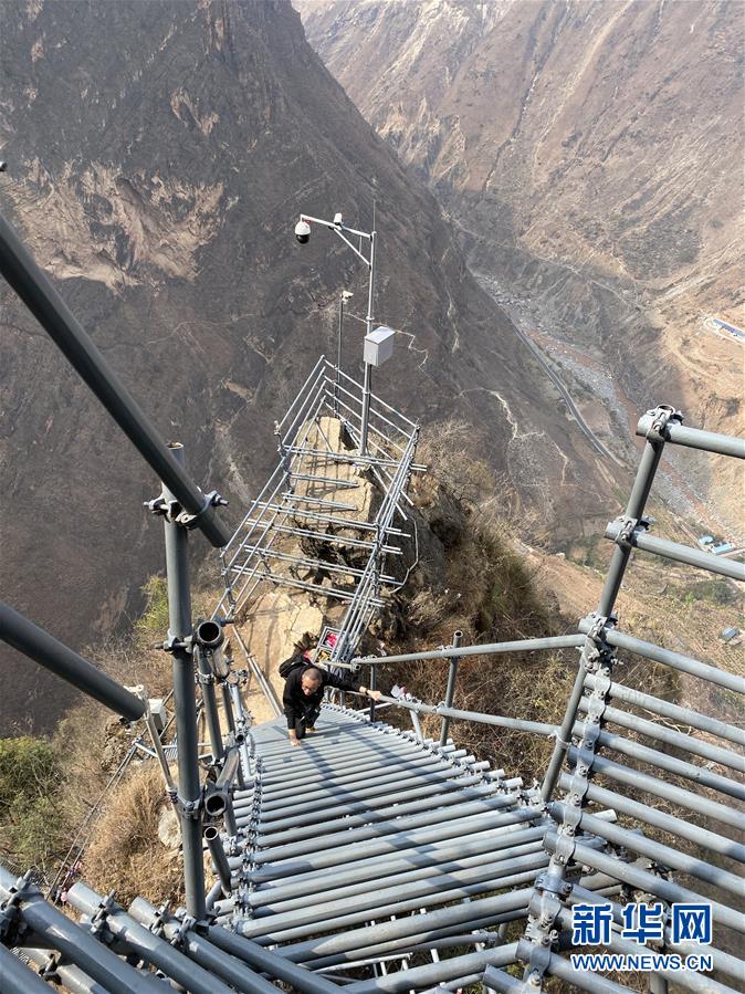 (在習近平新時代中國特色社會主義思想指引下——新時代新作為新篇章·習近平總書記關切事·圖文互動)(2)啃下最后的硬骨頭——脫貧攻堅掛牌督戰進行時