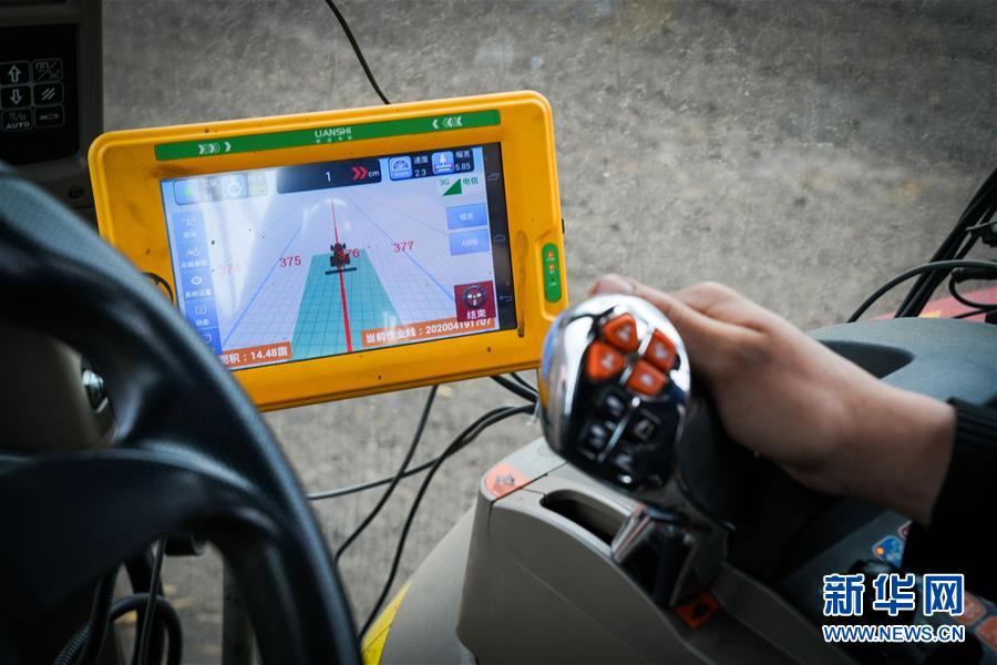 (在習(xí)近平新時(shí)代中國(guó)特色社會(huì)主義思想指引下——新時(shí)代新作為新篇章·習(xí)近平總書記關(guān)切事·圖文互動(dòng))(12)春耕忙 信心足——谷雨時(shí)節(jié)走馬東北直擊糧事