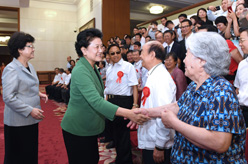 劉延東看望&ldquo;中華人口獎&rdquo;獲獎者代表