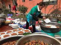 易地扶貧搬遷戶的&ldquo;小年&rdquo;：最美不過鄰里團(tuán)圓飯