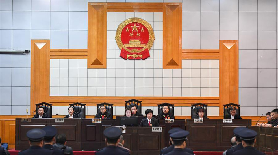 洞庭湖&ldquo;湖霸&rdquo;夏順安黑社會性質(zhì)組織案一審宣判 &ldquo;黑老大&rdquo;八罪并罰獲刑25年