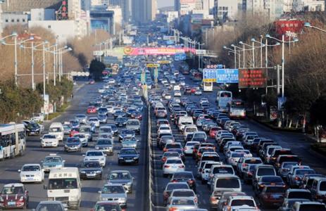 何立峰:京津冀協同發展要解決&ldquo;大城市病&rdquo;的問題