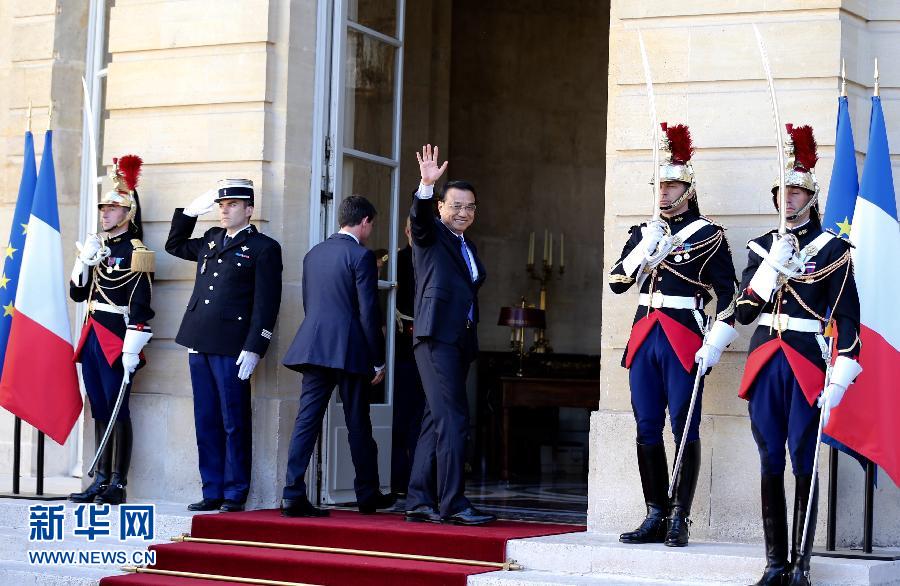 6月30日，中國(guó)國(guó)務(wù)院總理李克強(qiáng)在巴黎總理府同法國(guó)總理瓦爾斯舉行會(huì)談。 新華社記者 馬占成 攝