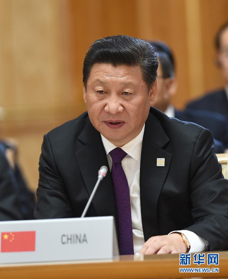 7月9日,金磚國家領導人第七次會晤在俄羅斯烏法舉行。中國國家主席習近平、俄羅斯總統(tǒng)普京、巴西總統(tǒng)羅塞夫、印度總理莫迪、南非總統(tǒng)祖馬出席。這是習近平發(fā)表題為《共建伙伴關系 共創(chuàng)美好未來》的主旨講話。新華社記者 饒愛民 攝 7月9日,金磚國家領導人第七次會晤在俄羅斯烏法舉行。中國國家主席習近平、俄羅斯總統(tǒng)普京、巴西總統(tǒng)羅塞夫、印度總理莫迪、南非總統(tǒng)祖馬出席。這是習近平發(fā)表題為《共建伙伴關系 共創(chuàng)美好未來》的主旨講話。新華社記者 饒愛民 攝
