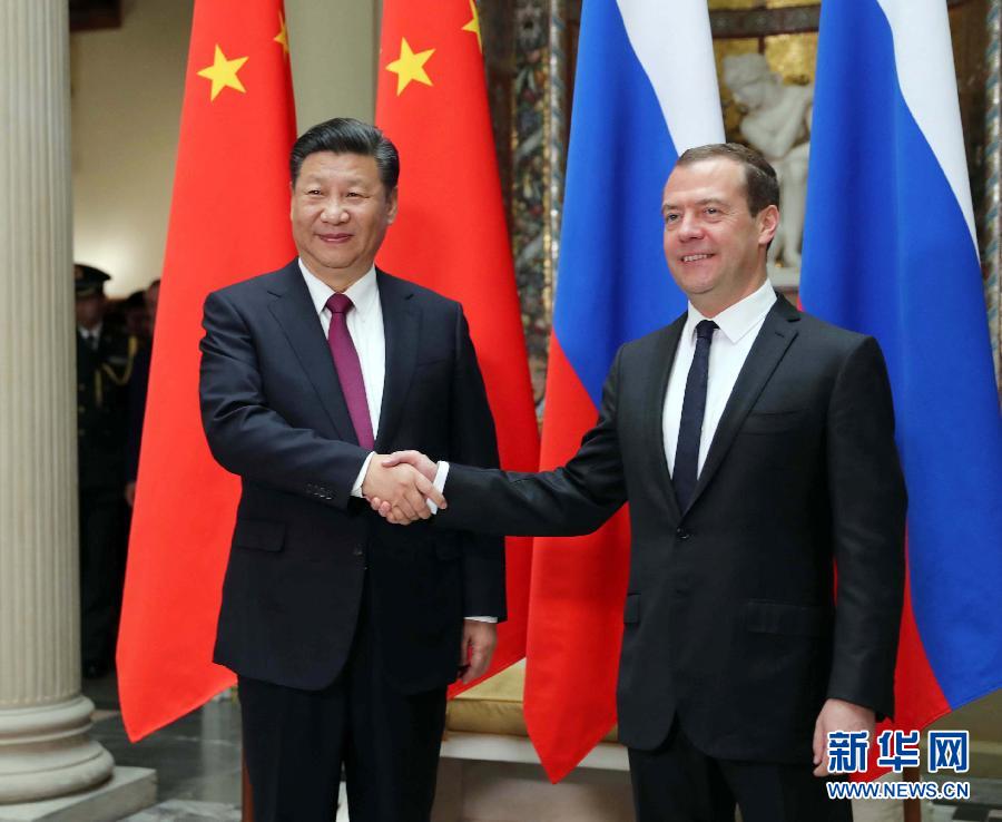 7月4日，國家主席習(xí)近平在莫斯科會(huì)見俄羅斯總理梅德韋杰夫。新華社記者 劉衛(wèi)兵 攝