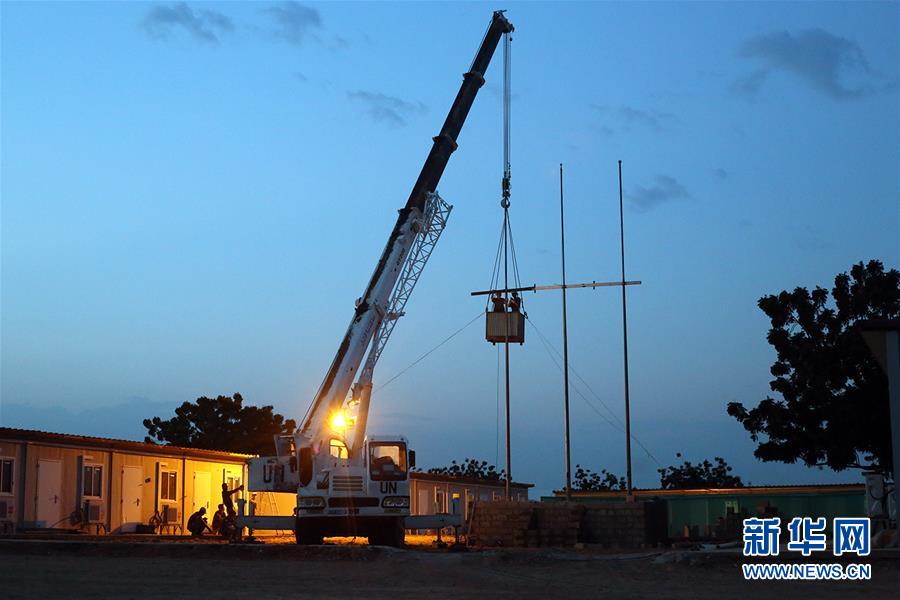 (國際·圖文互動)(3)拳拳赤子心 悠悠藍盔情——記中國赴蘇丹達爾富爾維和部隊度中秋和國慶佳節