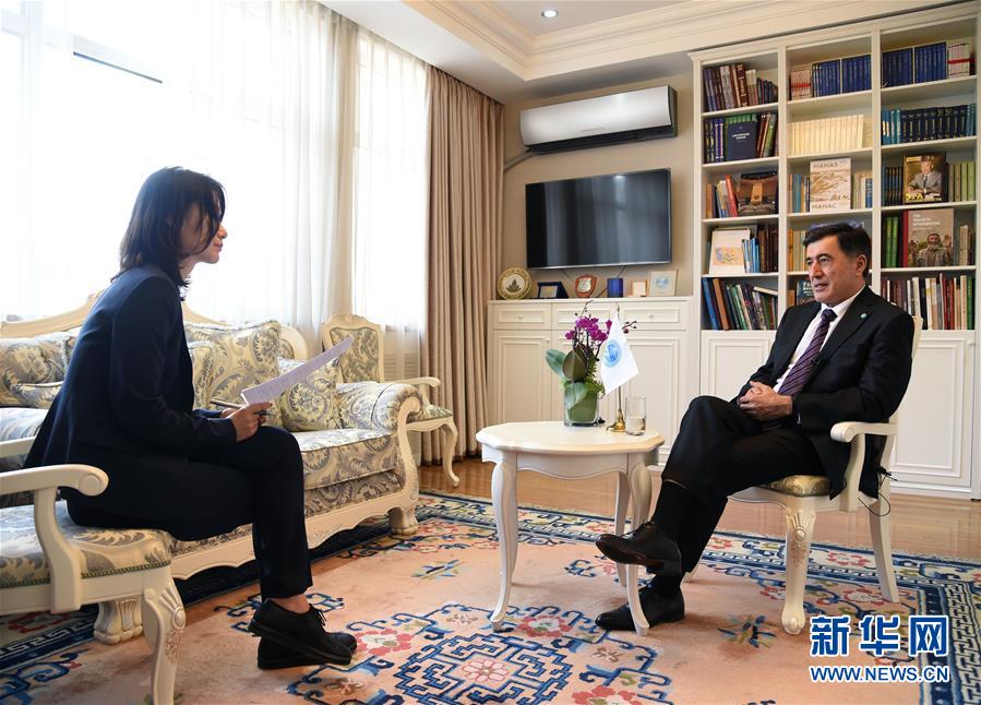 (圖文互動)(3)專訪:上合組織支持構(gòu)建開放型世界經(jīng)濟(jì)——訪上合組織新任秘書長諾羅夫