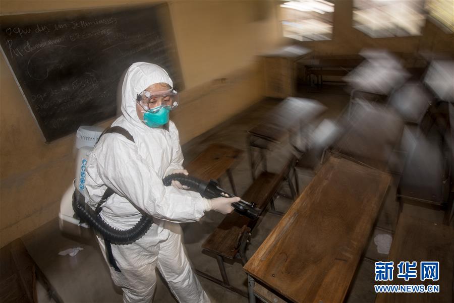 (國際·圖文互動)(2)與時間賽跑——中國救援隊成為莫桑比克災后防疫重要力量