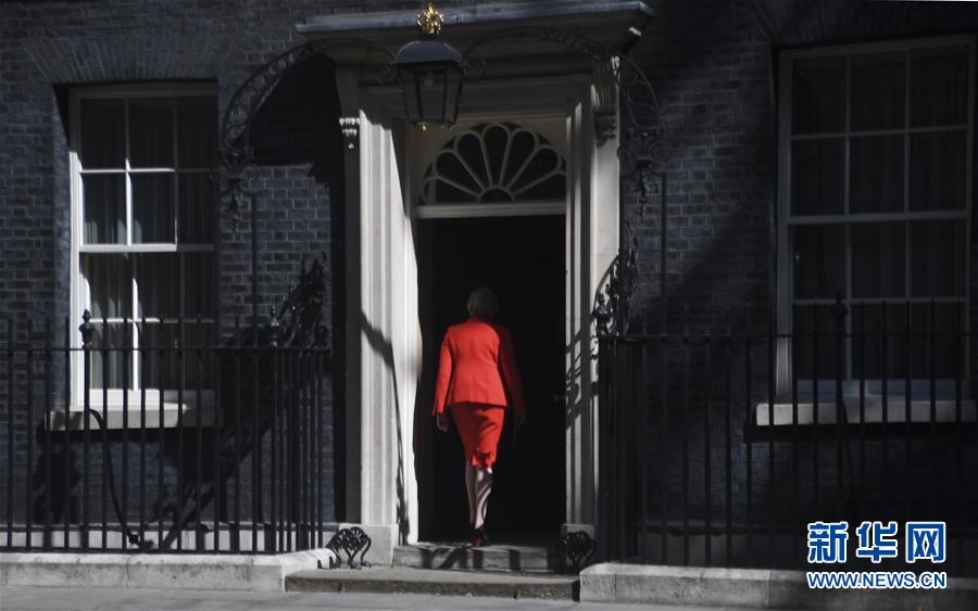 (國際)(2)特雷莎·梅正式辭去執政黨黨魁職務