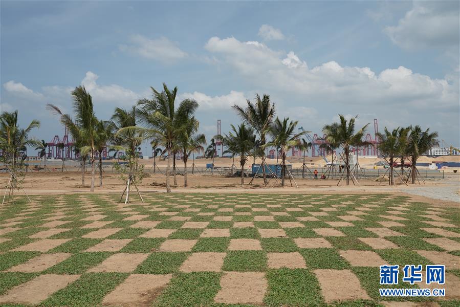 （國(guó)際&middot;圖文互動(dòng)）（2）通訊：春節(jié)，&ldquo;是工期而不是假期&rdquo;&mdash;&mdash;記科倫坡港口城的中國(guó)建設(shè)者