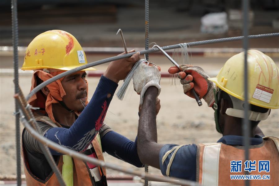 （國(guó)際&middot;圖文互動(dòng)）（4）通訊：春節(jié)，&ldquo;是工期而不是假期&rdquo;&mdash;&mdash;記科倫坡港口城的中國(guó)建設(shè)者