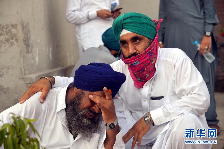 (國際)(7)巴基斯坦客運列車和巴士相撞事故致19人死亡