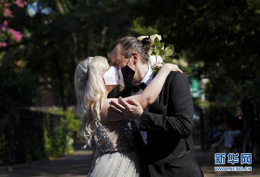 (國(guó)際疫情)(2)約翰斯·霍普金斯大學(xué):美國(guó)新冠確診病例累計(jì)超500萬例