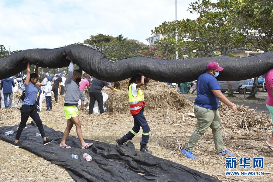 (國(guó)際)(6)毛里求斯總理稱擱淺貨船已停止漏油 但船體有進(jìn)一步破裂風(fēng)險(xiǎn)