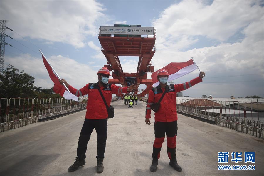 (國際·圖文互動)(7)雅萬高鐵全線開始持續(xù)架梁