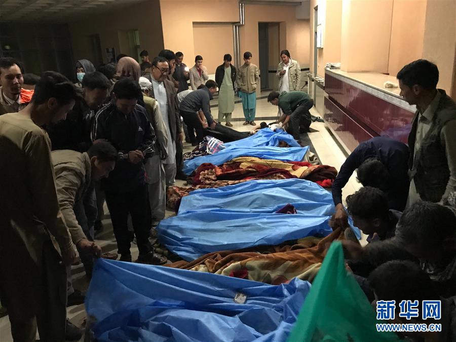 (國際)(1)阿富汗首都發(fā)生自殺式炸彈襲擊致11人死亡