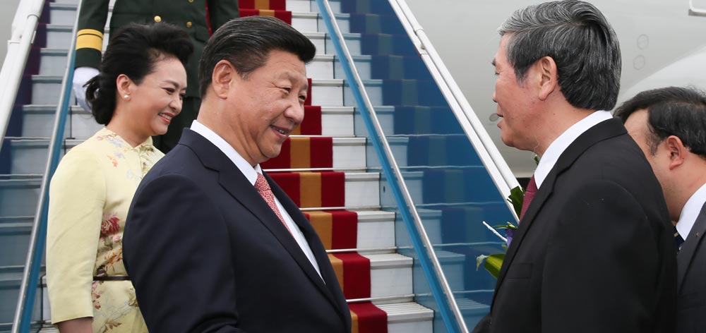 習(xí)近平抵達(dá)河內(nèi)開始對越南進行國事訪問