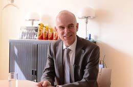 新華網專訪荷蘭駐華大使